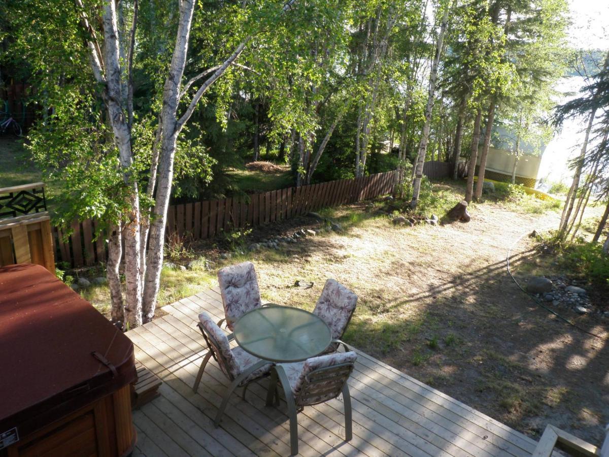 Great Slave Lakeside Bed & Breakfast Yellowknife Extérieur photo
