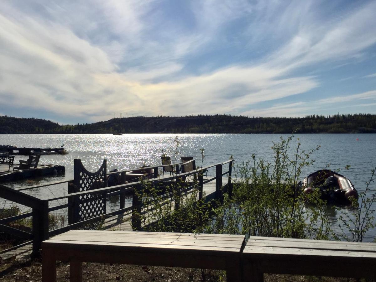 Great Slave Lakeside Bed & Breakfast Yellowknife Extérieur photo