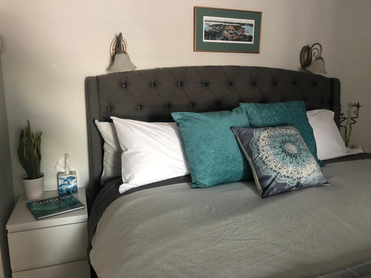 Great Slave Lakeside Bed & Breakfast Yellowknife Extérieur photo